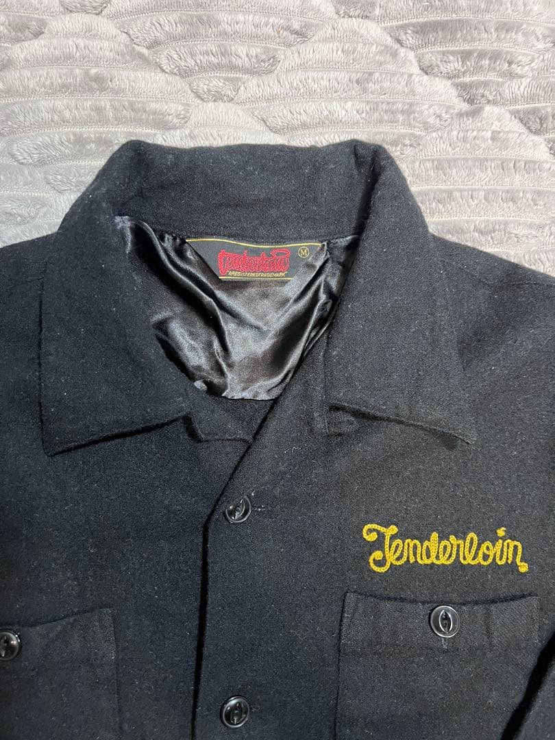 TENDERLOIN ブラック ウールシャツ 猫目ボタン