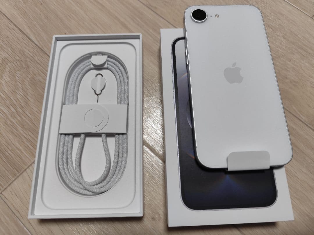 【新品未使用】iPhone16e 128GB ホワイト SIMフリー