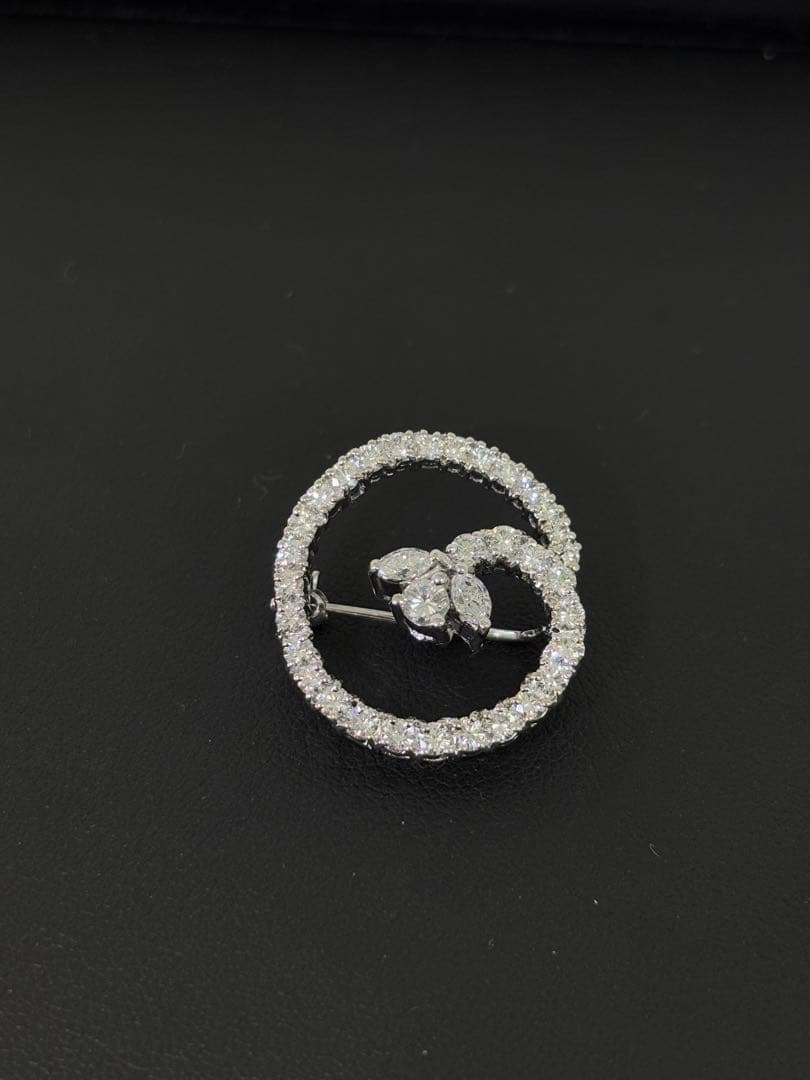 Pt900 ダイヤモンド1.67ctブローチ