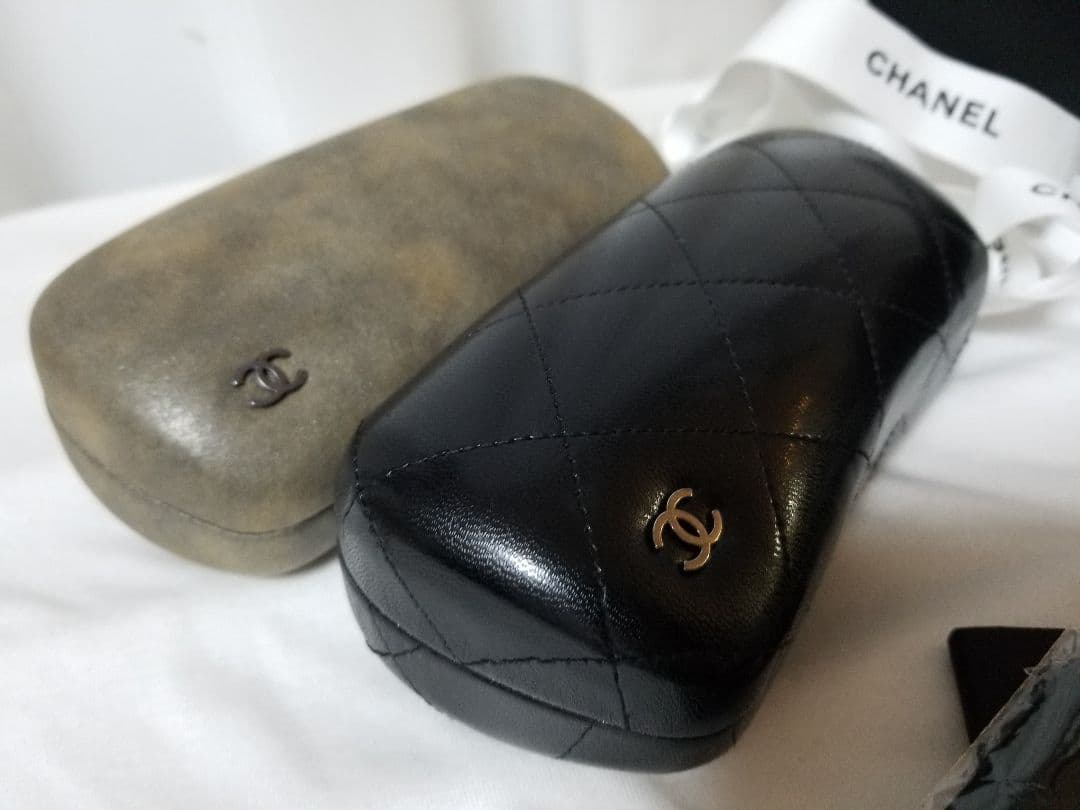 新品未使用 美品 革シャネルサングラスケース２点セット付属品ブラックココマーク