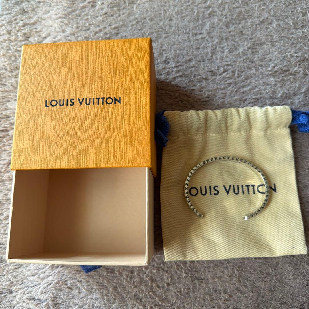 LOUIS VUITTON ルイヴィトン LV バングル シルバー
