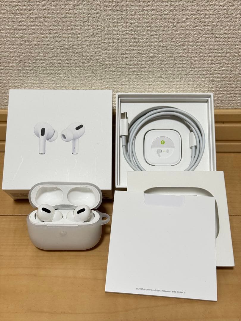 AirPods Pro 本体 ホワイト