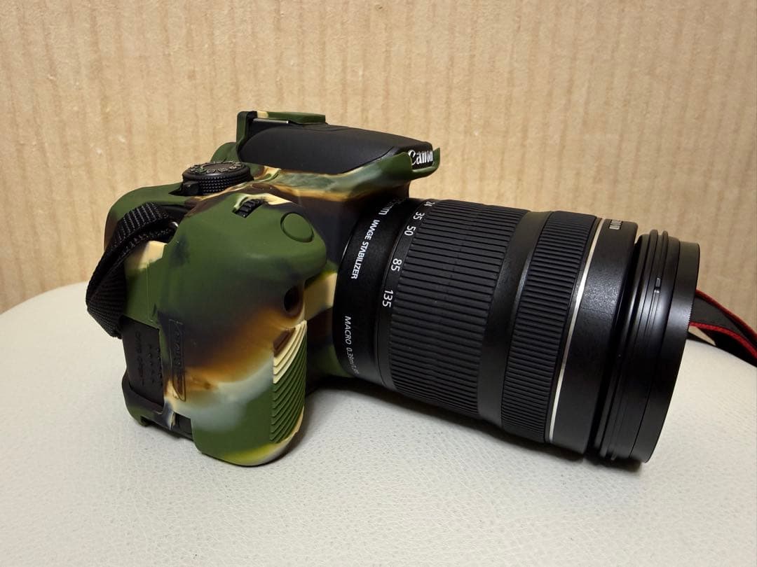 Canon EOS kiss X71 ストロボ未使用付き