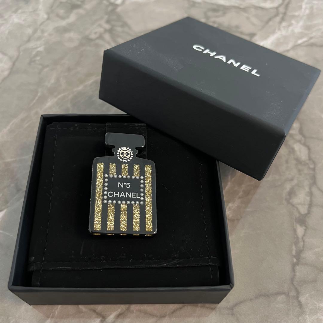 CHANEL シャネル ブローチ 香水モチーフ パール