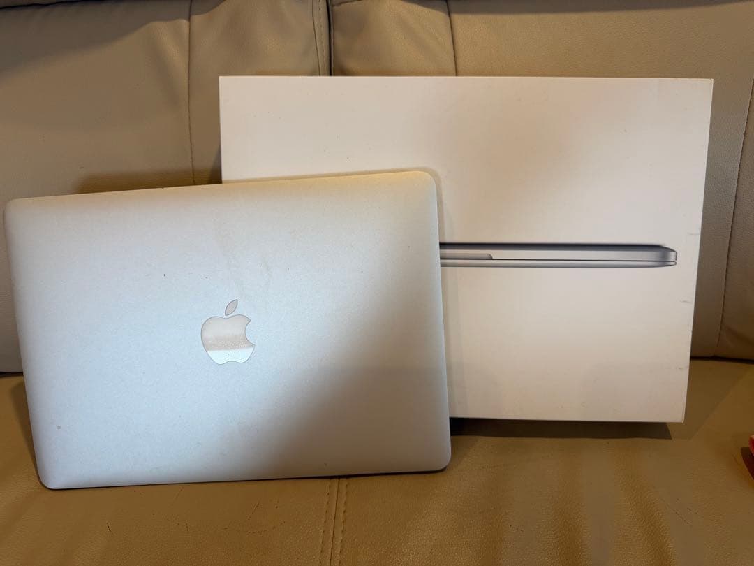 Apple MacBook Pro 13.3インチ　Retinaディスプレイ