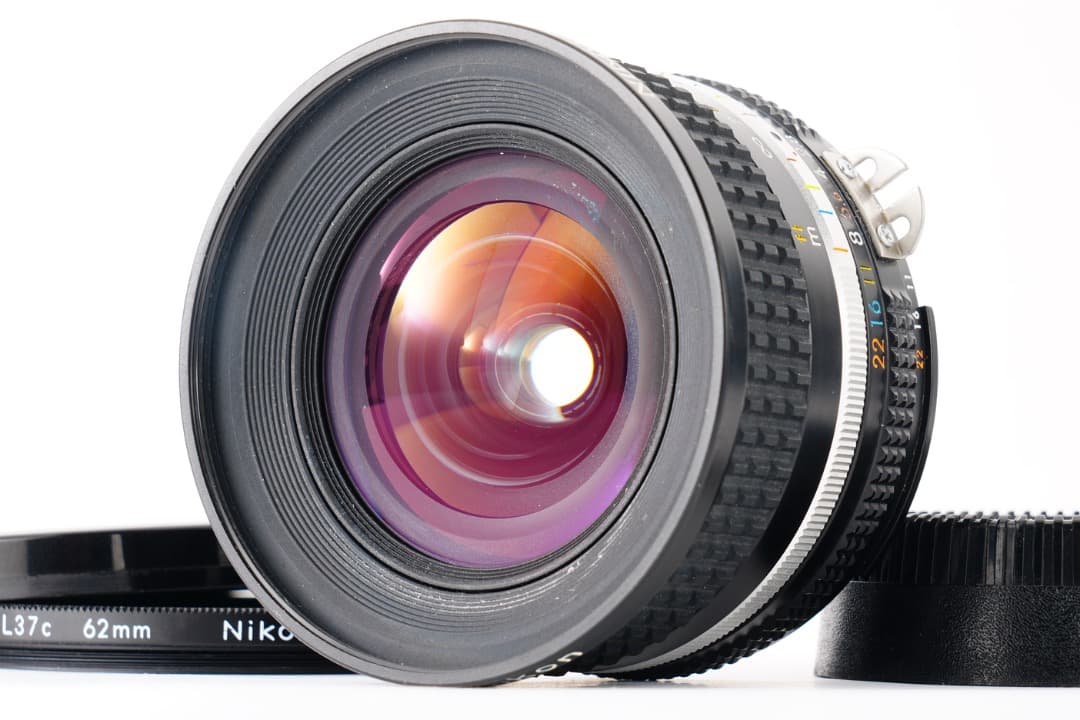 【極美品】Nikon Ai-s Nikkor 20mm F2.8 ニコン 402