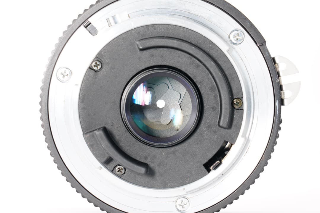 【極美品】Nikon Ai-s Nikkor 20mm F2.8 ニコン 402