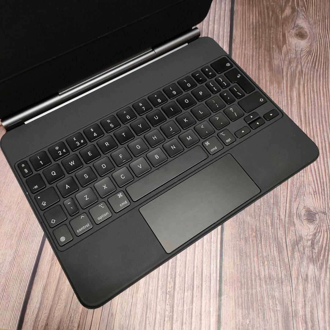 純正 Magic Keyboard 11インチ MXQT2BQ/A