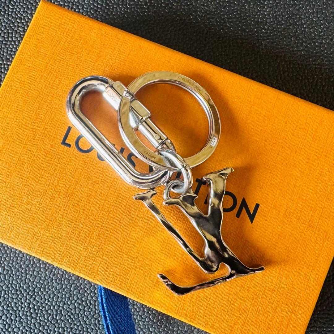 LOUIS VUITTON ポルトクレ LVシャープ キーホルダー チャーム極美