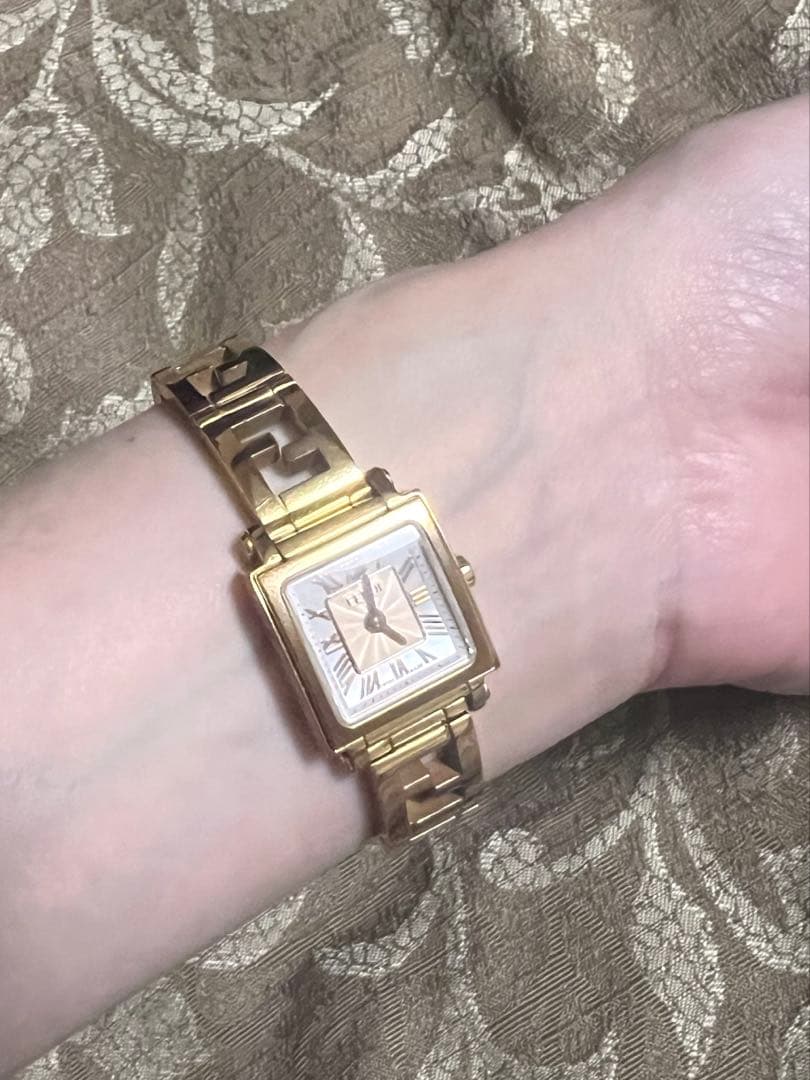 【レア】FENDI 腕時計 レディース QUADORO MINI