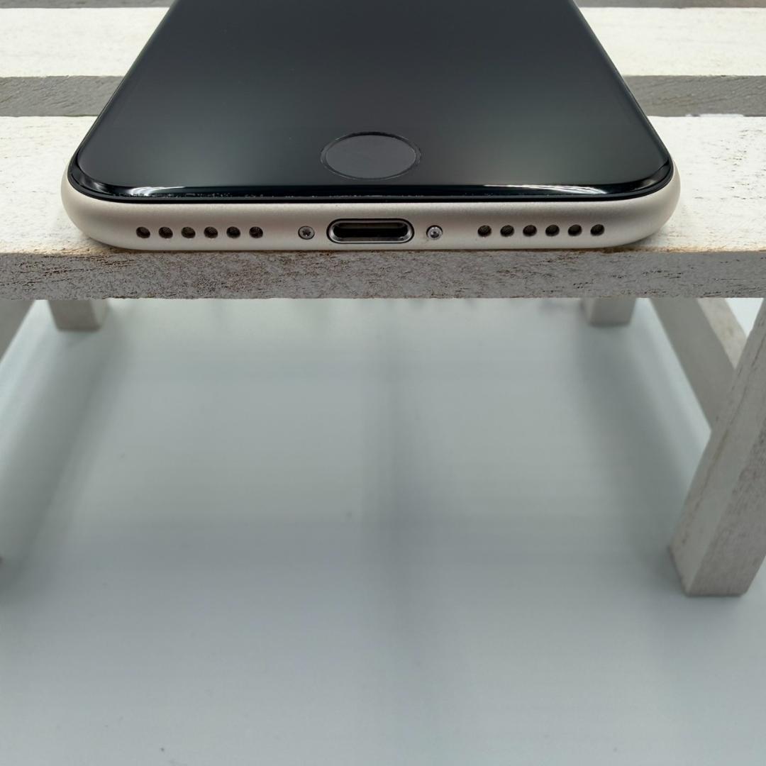 iPhone SE第3世代 64GB スターライト 278