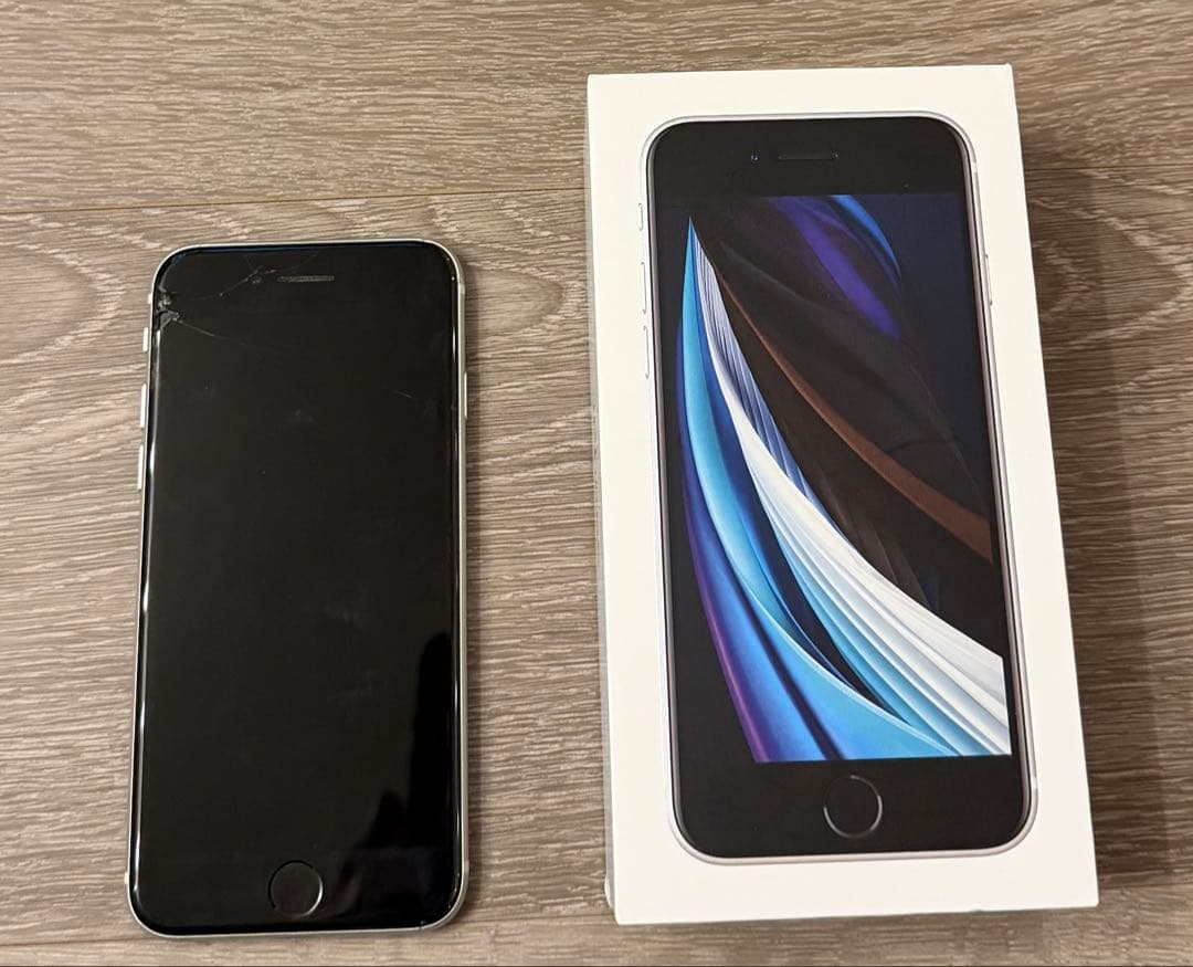 【ジャンク】iPhone SE 第2世代　ホワイト　64GB