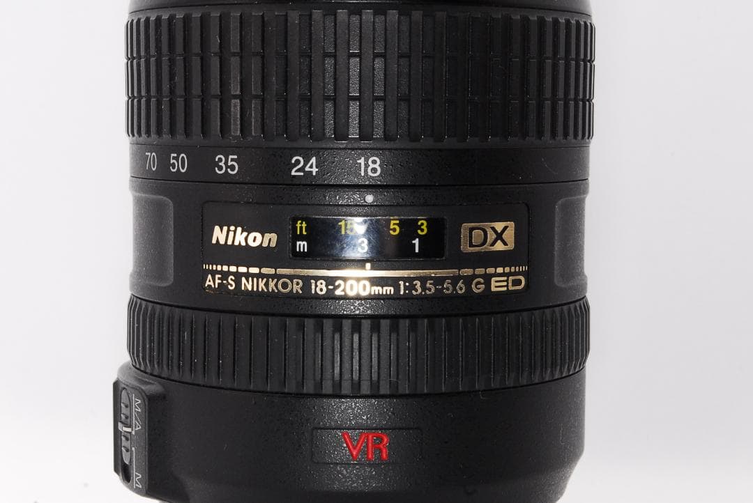 れな　遠近両用レンズ AF-S DX 18-200mm F3.5-5.6G