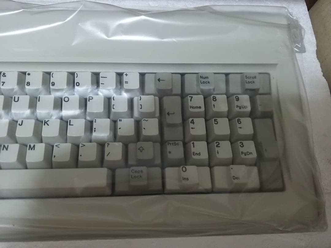 IBM/XT PC 5160-068、本体とキーボード