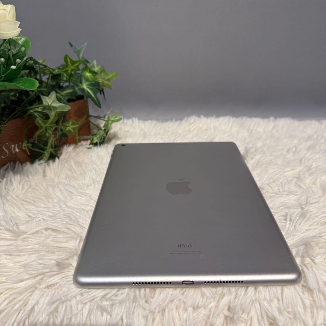 シルバー【美品】iPad 第7世代 32GB A2197