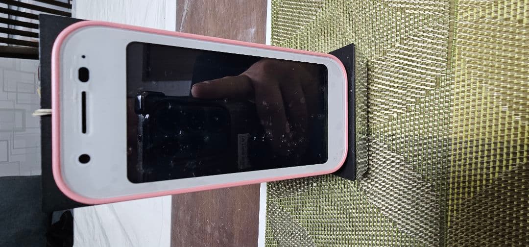 のキッズ向け携帯電話 mamorino6 マモリーノ6 ピーチピンクです。