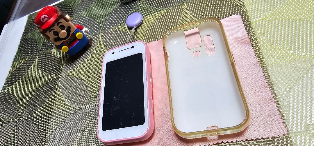 のキッズ向け携帯電話 mamorino6 マモリーノ6 ピーチピンクです。