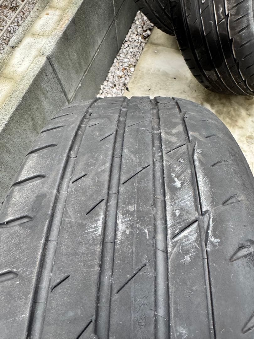 送料込エンケイPF01 PCD114.3 18インチアルミ&タイヤ 4本セット