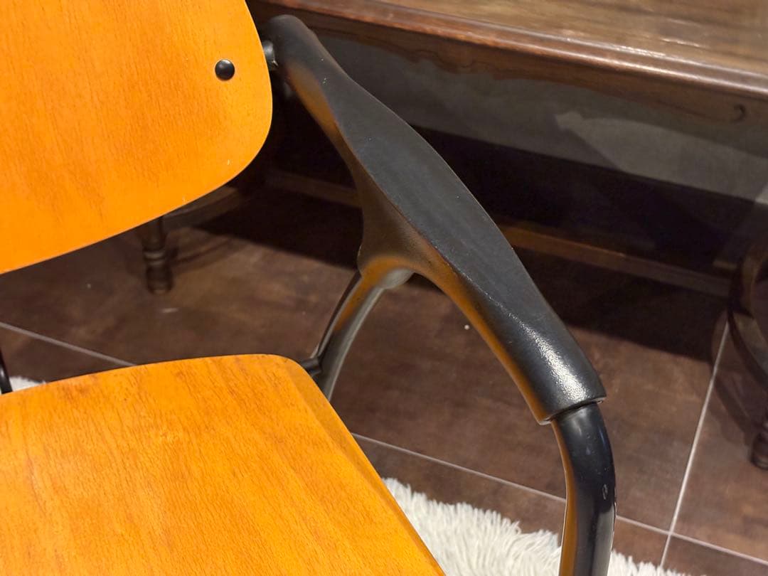 シティ系 ダイニングチェア　リビングチェア　アームチェア　椅子　ヴィンテージ　G