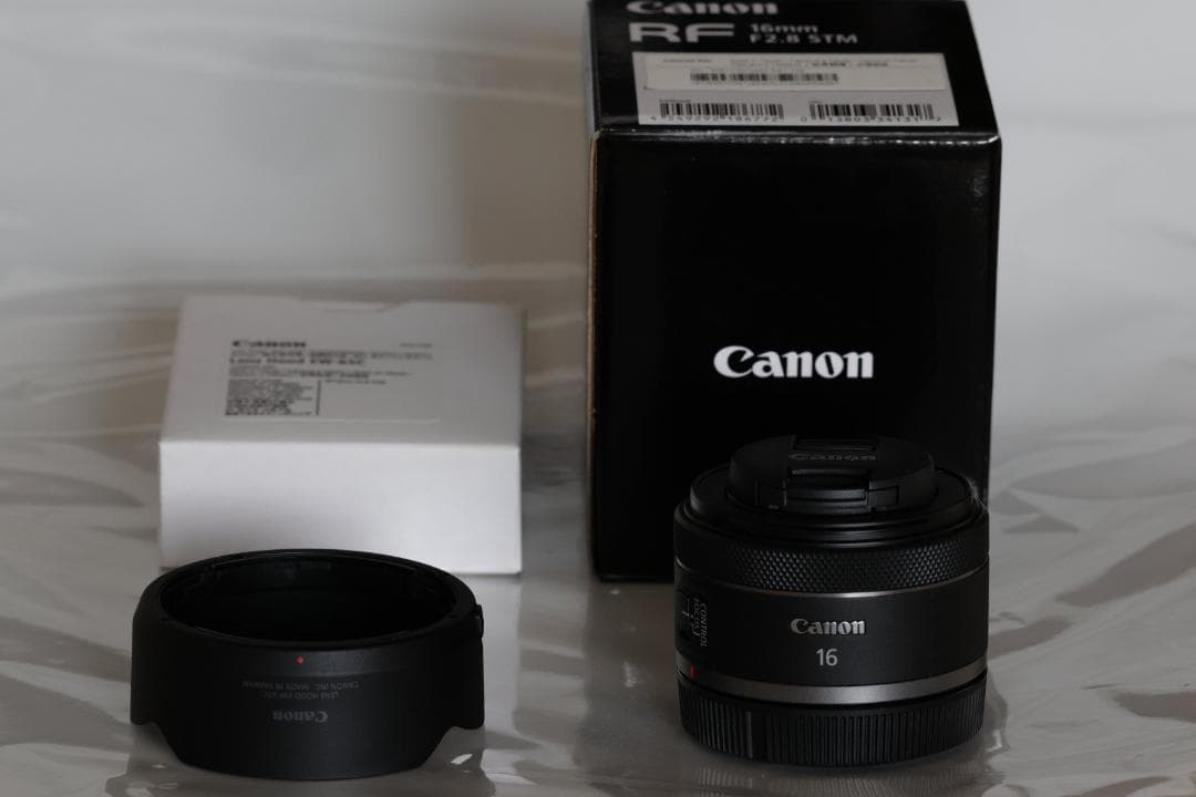 Canon RF 16mm F2.8 STM レンズ フード付き