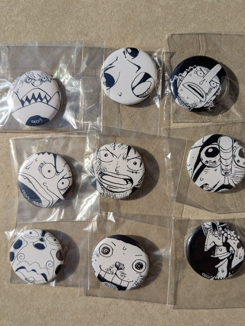 ワンピース　オールフェイス缶バッジ　麦わらの一味セット３