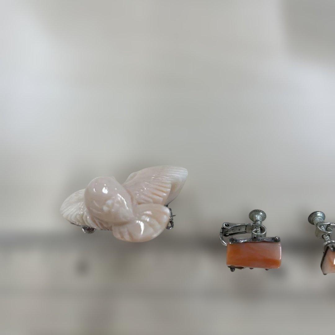 未使用　珊瑚　サンゴ　鳩の形状ブローチ ピンク珊瑚　イヤリング　淡いピンク