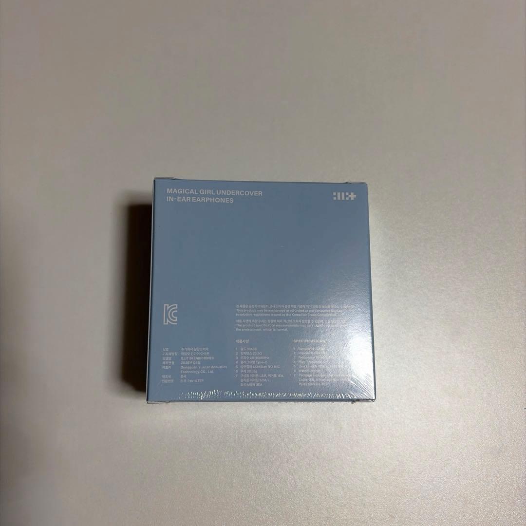 新品未開封　illit イヤモニ風イヤホン