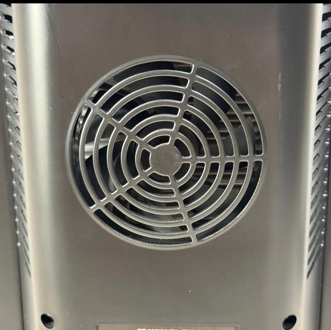 【非売品】 アーモンドアイG1 7勝記念　自動販売機型保冷庫　俺の自販機