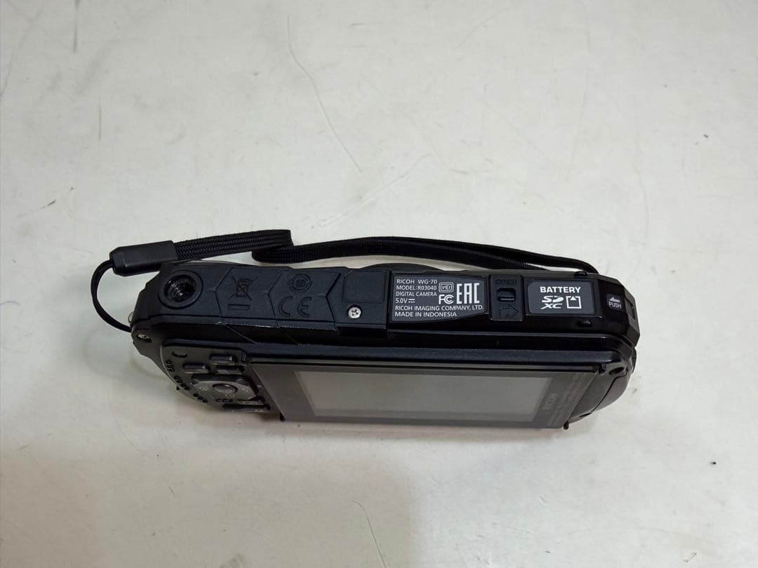 RICOH WG-70 メモリー32GBデジタルカメラ