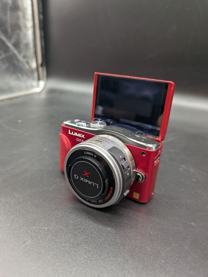 【動作確認OK・美品】Panasonic DMC-GF6 ミラーレス　レッド
