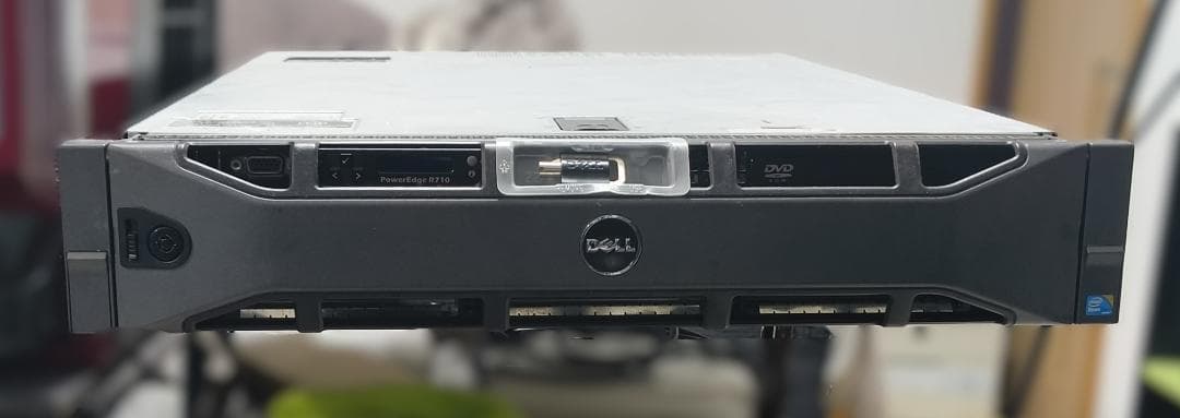 DELL Power Edge710 　ブレードサーバー