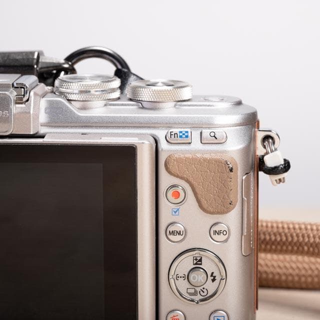 OLYMPUS PEN E-PL8 レンズキット スマホ転送OK