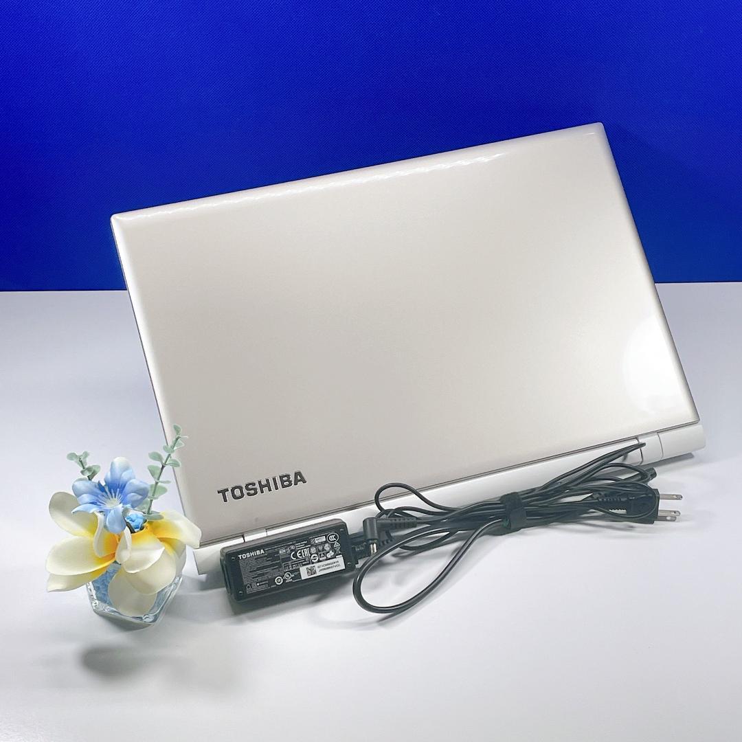 美品＆動作快適SSD✨Windows11✨東芝ゴールドカメラ付ノートパソコン薄型