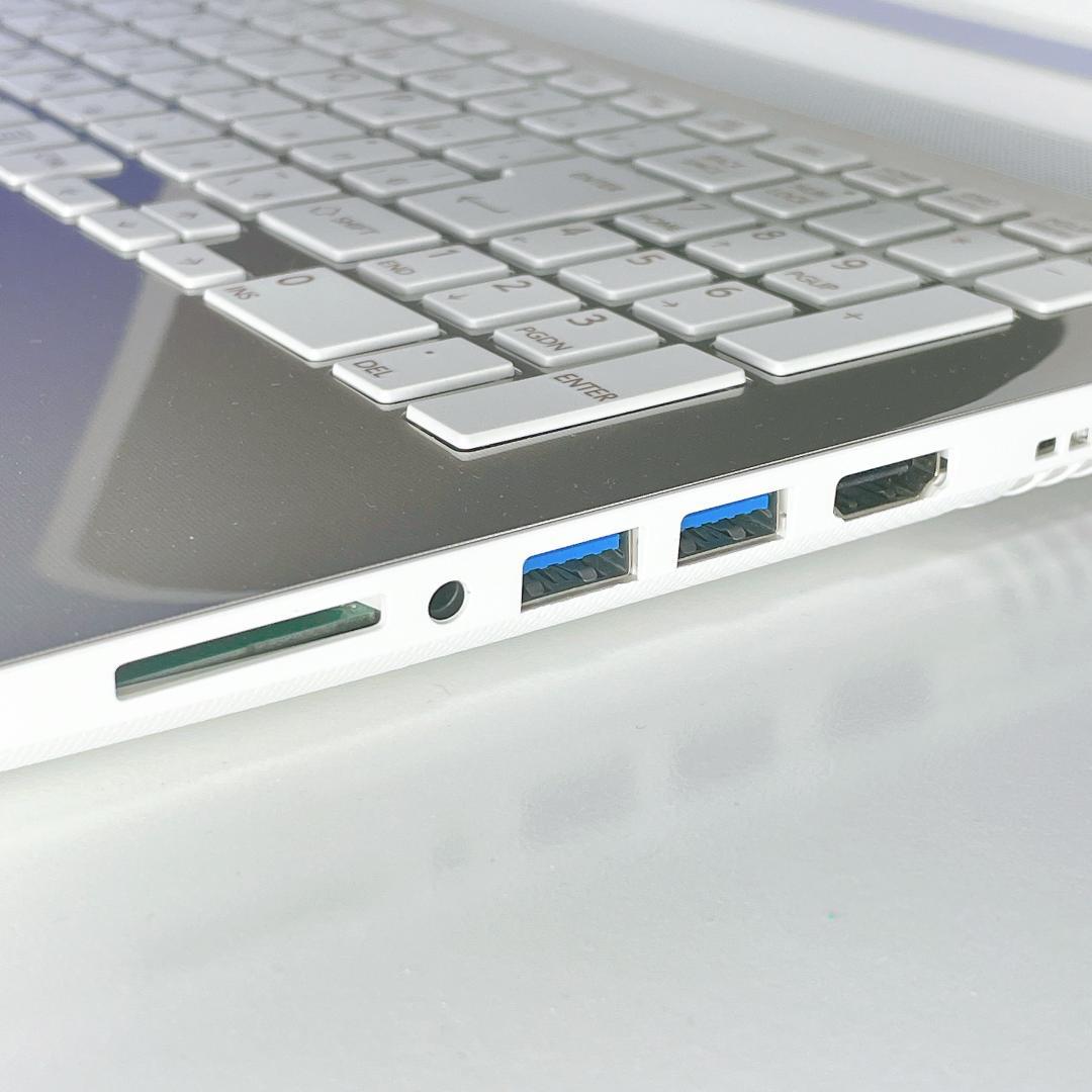 美品＆動作快適SSD✨Windows11✨東芝ゴールドカメラ付ノートパソコン薄型