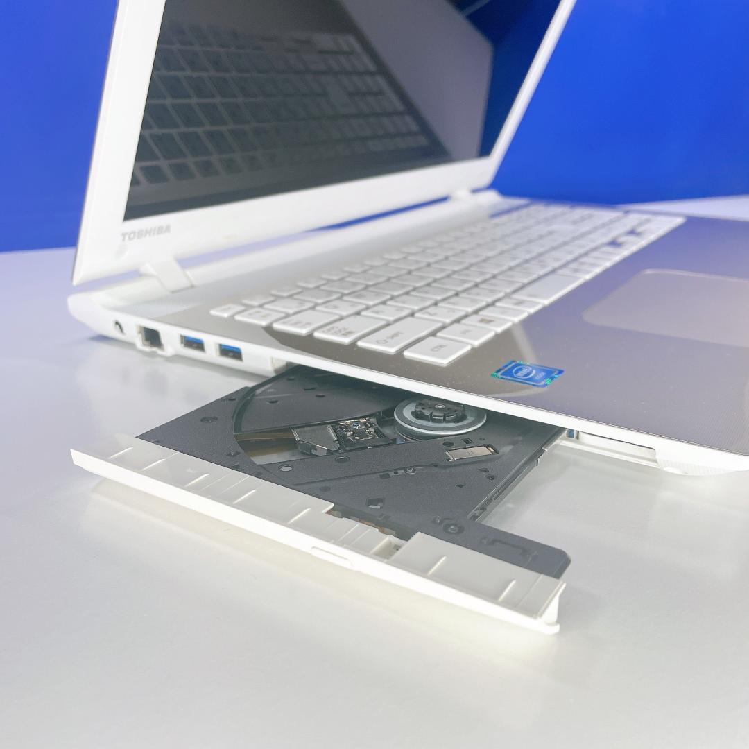 美品＆動作快適SSD✨Windows11✨東芝ゴールドカメラ付ノートパソコン薄型