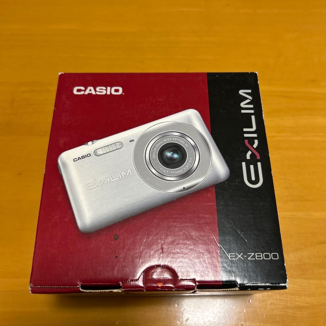 【美品】CASIO EXILIM EX-Z800 シルバー14.1メガピクセル