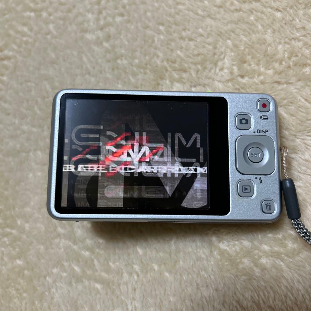 【美品】CASIO EXILIM EX-Z800 シルバー14.1メガピクセル