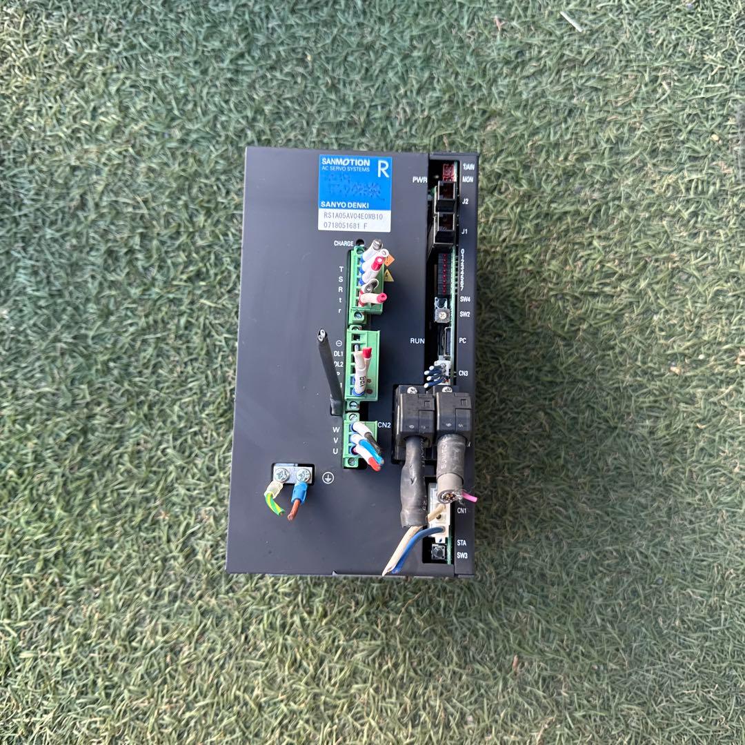 SANYO DENKI AC サーボ アンプ RS1A05AV04E0MB10