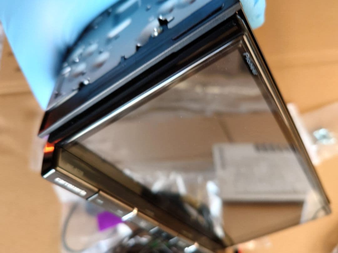 カロッツェリア　楽ナビ　AVIC-RZ710　7インチ