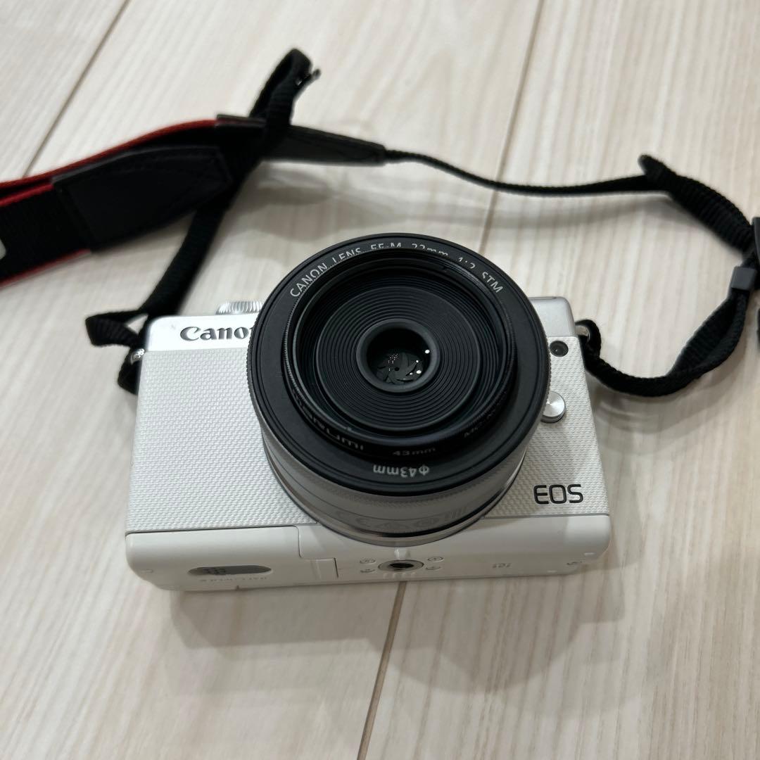 Canon EOS M100 ダブルレンズキット ホワイト