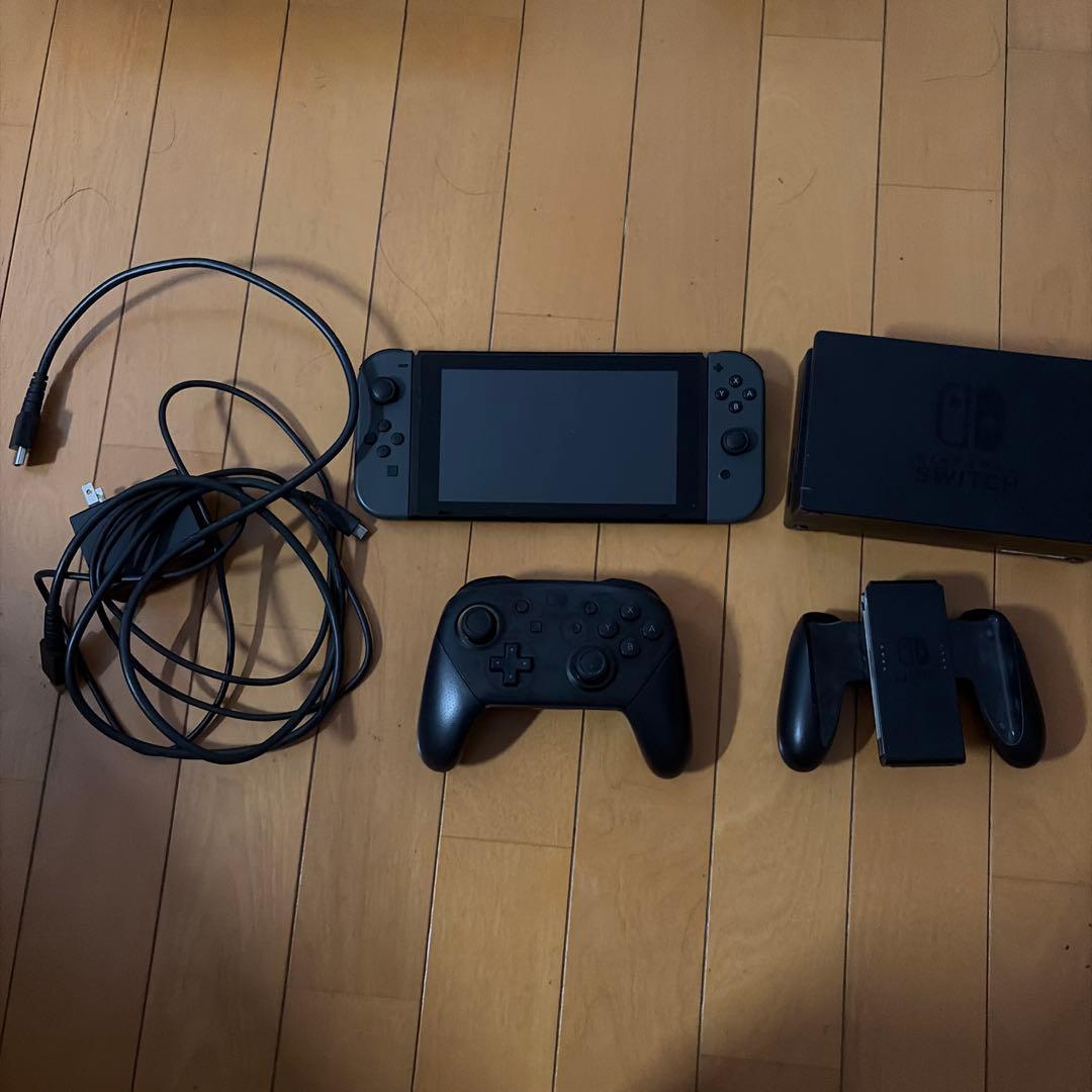 Nintendo Switch 本体 黒　ニンテンドースイッチ　プロコン付き