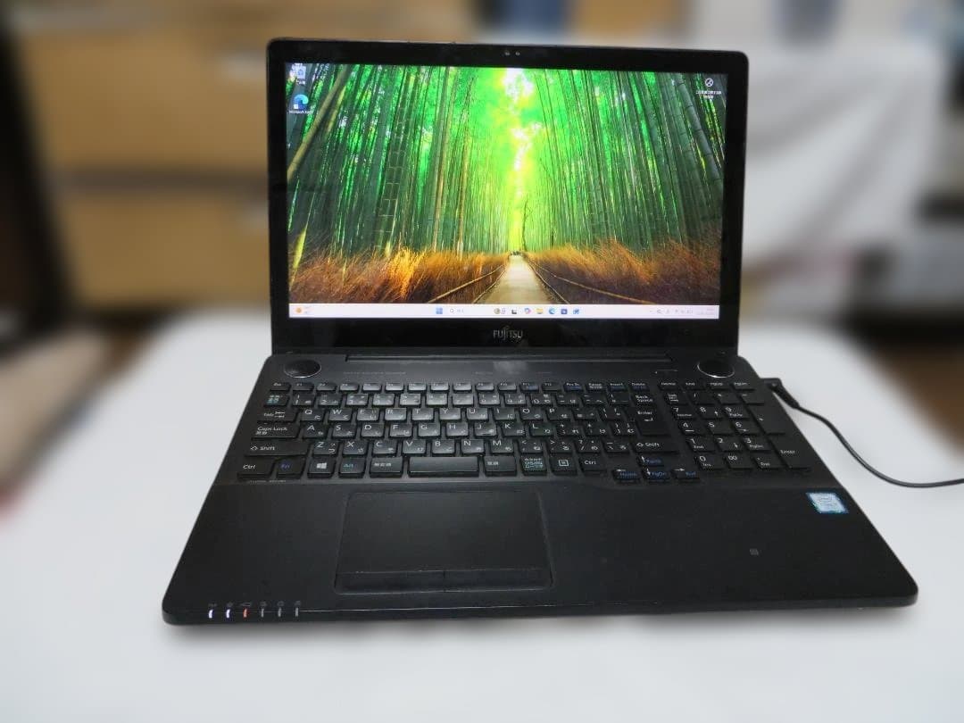 FUJITHU　FMV　LIFEBOOK　AH77／B1