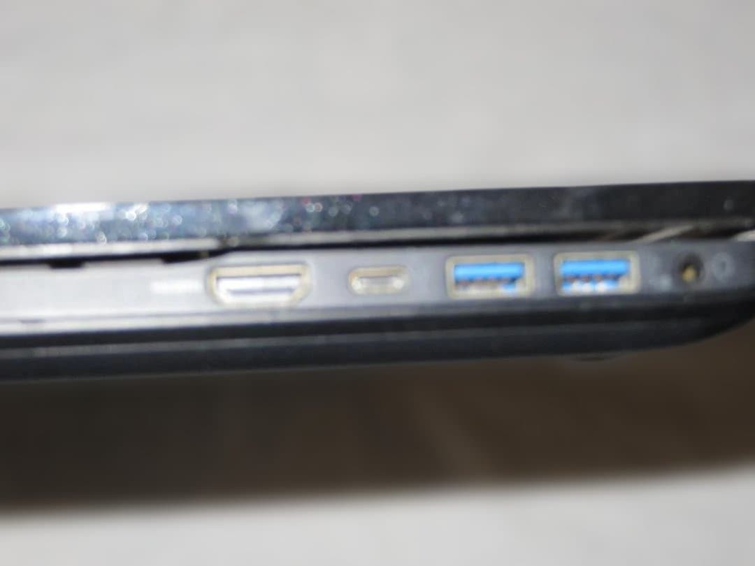 FUJITHU　FMV　LIFEBOOK　AH77／B1