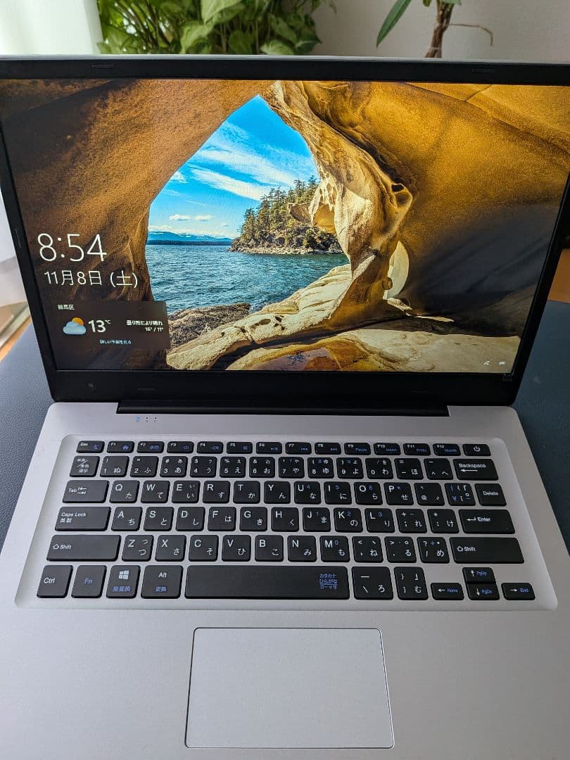 【美品】ドンキの爆安ノートパソコン 14インチ 保護フィルムつき