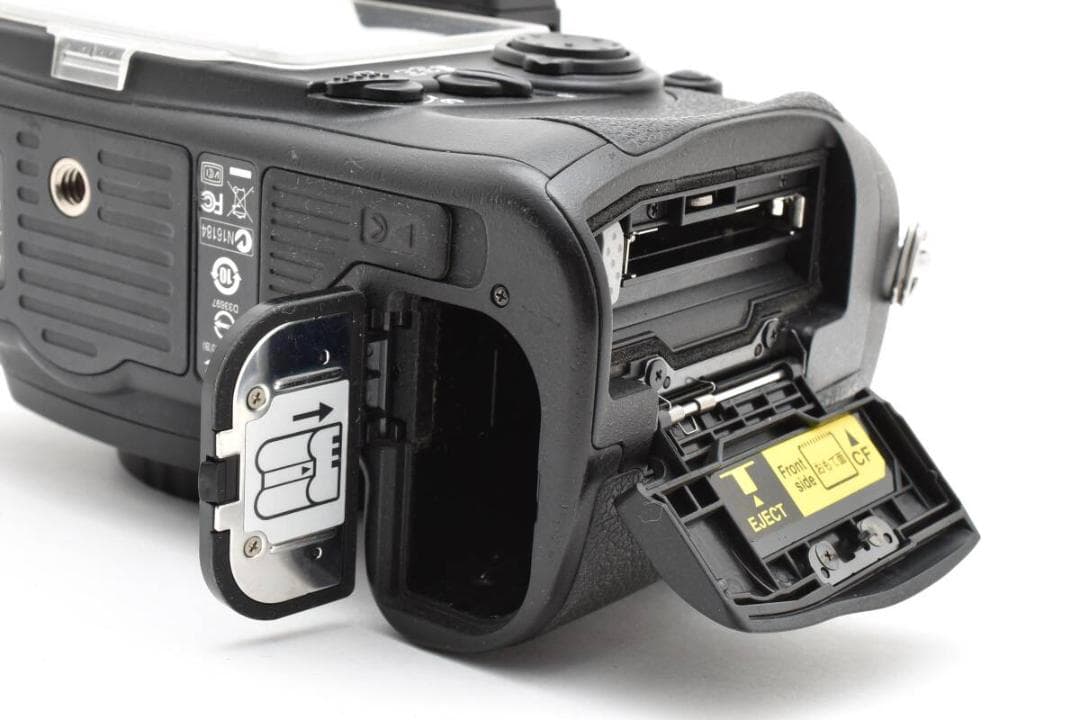【外観美品】Nikon ニコン D300 ボディ デジタル一眼 充電器付