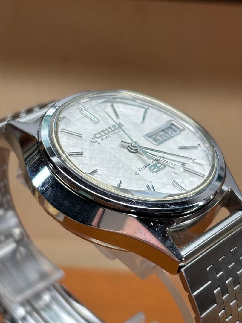 シチズン コスモトロン 電磁テンプ式腕時計　超美品