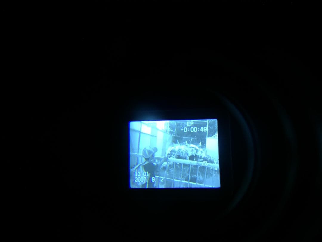 撮影再生ダビングOK　VICTOR　GR-AX100　付属品有　S-VHS-C