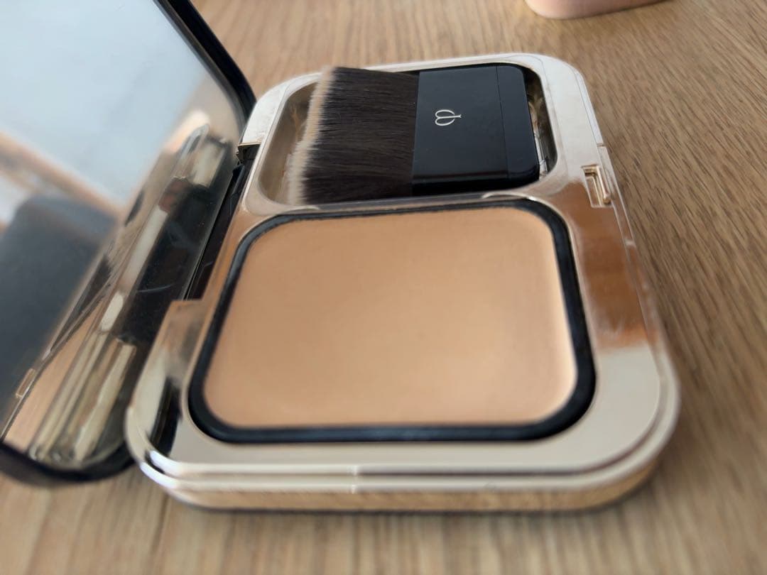 クレドポーボーテ タンプードルエクラⅡ オークル00