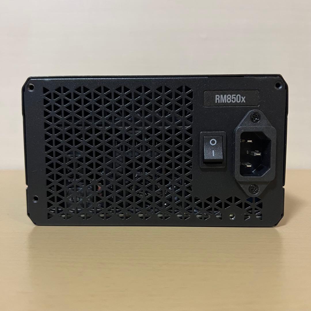 ASUS GT301 ケース & CORSAIR RM850x セット