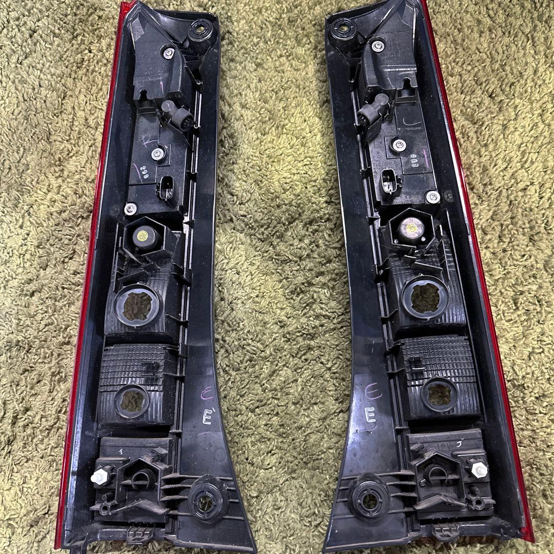 ホンダ Nバン テールランプ 左右